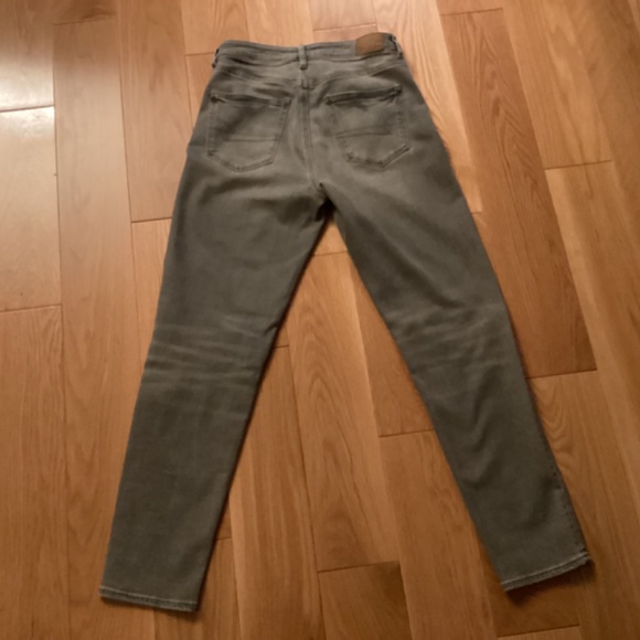 American Eagle - Grey color Jeans size 6 (long) stretch - Mom Jeans Style - Picture 2 of 7